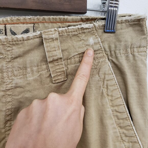 American Eagle Mens Y2K Ripstop Distressed Cargo Shorts Size 32 Beige Preppy - Picture 7 of 16